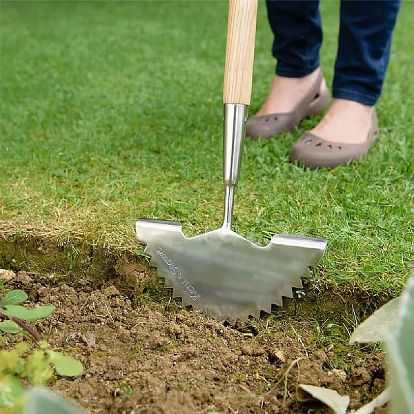 Kent & Stowe Stainless Steel Edging Iron 4 Kent & Stowe Stainless Steel Edging Iron - Image 2