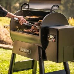 Traeger Ironwood 885 Wood Pellet BBQ Grill -Greentide Garden Store 1140955 7