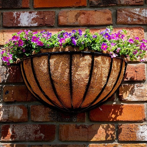 Tom Chambers Cottage Forge Hayrack With Liner 4 Tom Chambers Cottage Forge Hayrack With Liner - Image 2